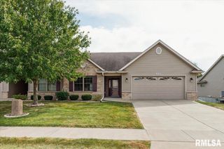 1713 GARRETT Avenue, Clinton, IA 52732