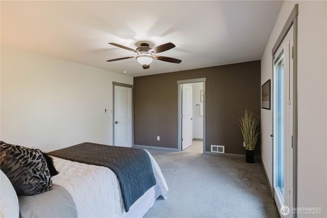 253 E Mountain View Drive, Allyn, WA 98524