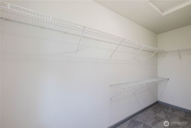 253 E Mountain View Drive, Allyn, WA 98524