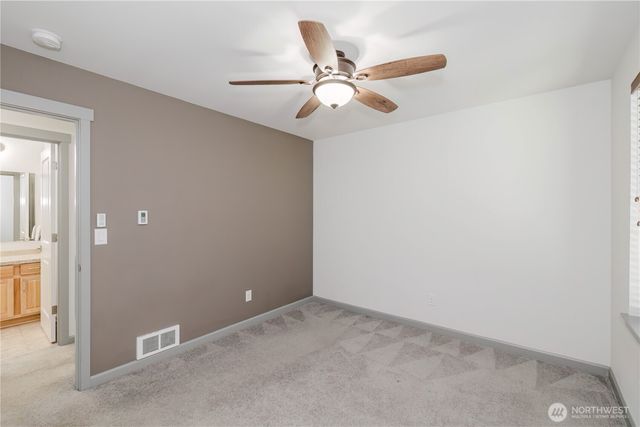 253 E Mountain View Drive, Allyn, WA 98524