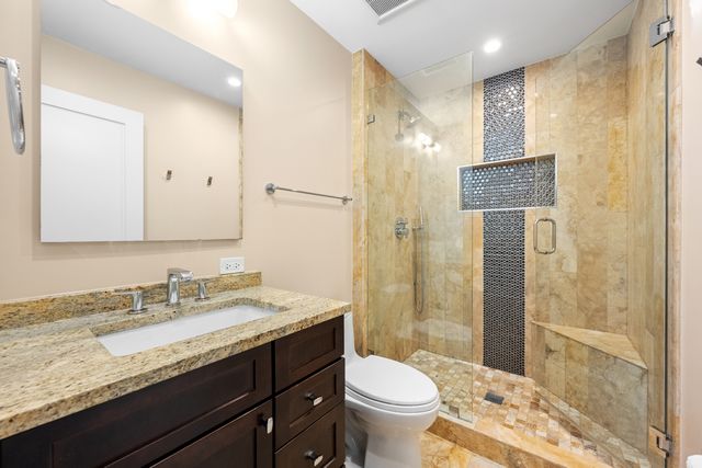 140 Spring Oaks Drive, Wood Dale, IL 60191