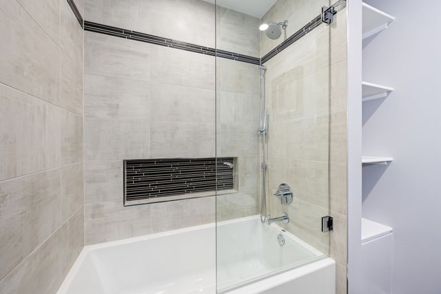 140 Spring Oaks Drive, Wood Dale, IL 60191