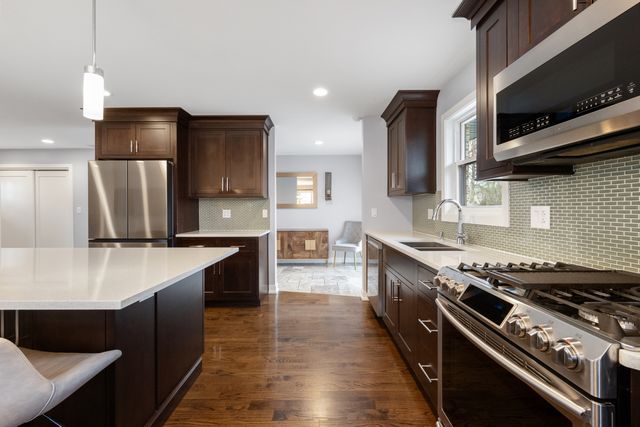 140 Spring Oaks Drive, Wood Dale, IL 60191