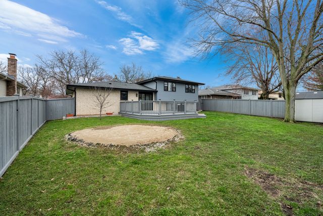 140 Spring Oaks Drive, Wood Dale, IL 60191