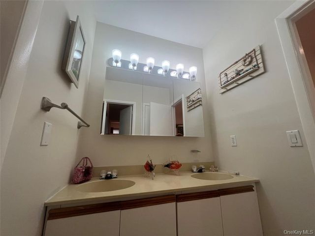 56 Hudson View Hill, Ossining, NY 10562