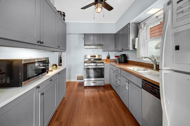 5531 W Grace Street, Chicago, IL 60641