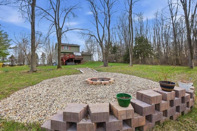 504 County Road N, Stoughton, WI 53589