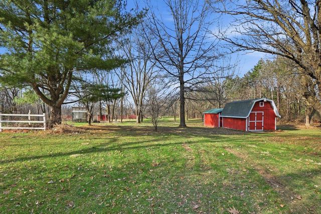 504 County Road N, Stoughton, WI 53589