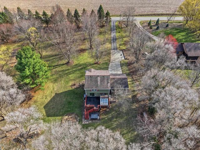 504 County Road N, Stoughton, WI 53589