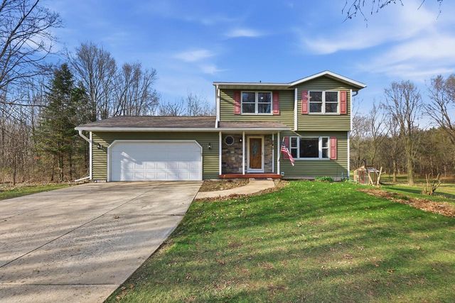 504 County Road N, Stoughton, WI 53589