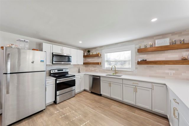 621 S Gribble Street, Sherman, TX 75090