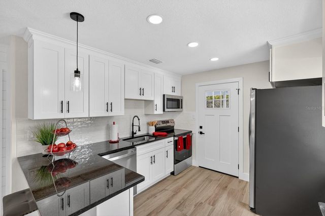 553 CALHOUN STREET, South Daytona, FL 32119