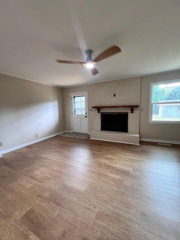 1115 Briar Bend Street, Sumter, SC 29154