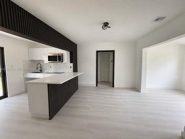 811 NW 65th St, Miami, FL 33150