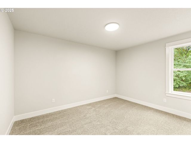 5133 Se MULLAN St, Milwaukie, OR 97222