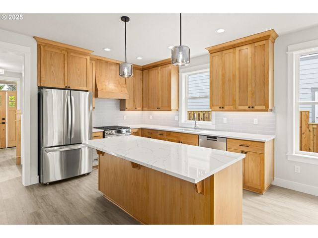 5133 Se MULLAN St, Milwaukie, OR 97222