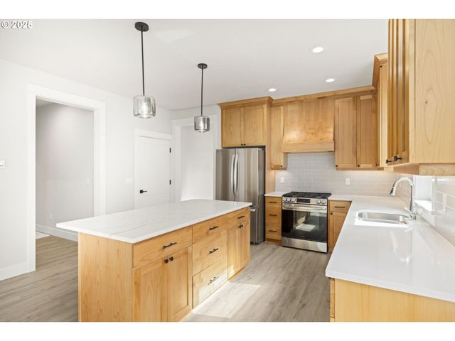 5133 Se MULLAN St, Milwaukie, OR 97222