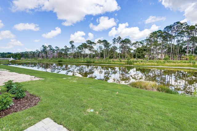 5728 SE Edgewater Circle, Stuart, FL 34997