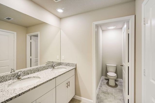 5728 SE Edgewater Circle, Stuart, FL 34997