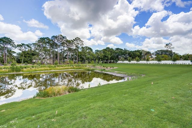 5728 SE Edgewater Circle, Stuart, FL 34997