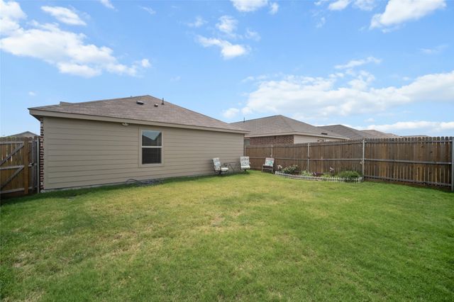 1438 Dovekie Drive, Forney, TX 75126