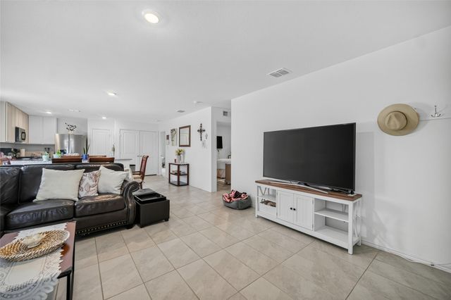 1438 Dovekie Drive, Forney, TX 75126