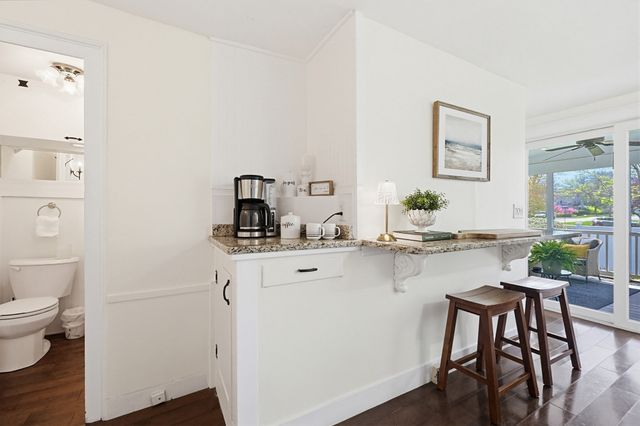 865 Washington St., Holliston, MA 01746