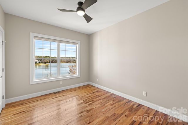 490 Mapleton Lane, Columbus, NC 28722