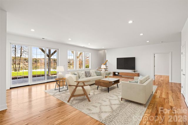 490 Mapleton Lane, Columbus, NC 28722