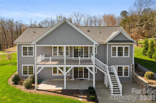 490 Mapleton Lane, Columbus, NC 28722