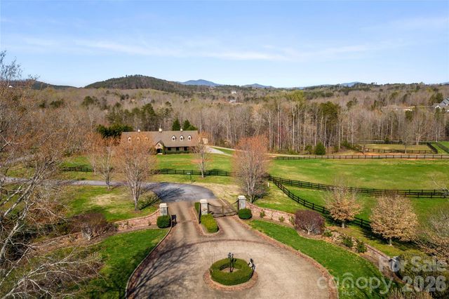 490 Mapleton Lane, Columbus, NC 28722