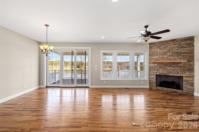 490 Mapleton Lane, Columbus, NC 28722