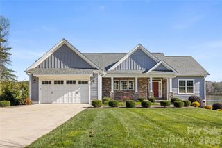 490 Mapleton Lane, Columbus, NC 28722