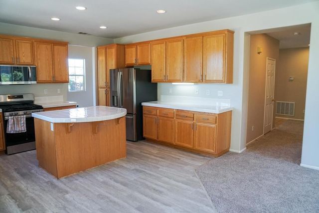 2452 Menlo Avenue, San Jacinto, CA 92583