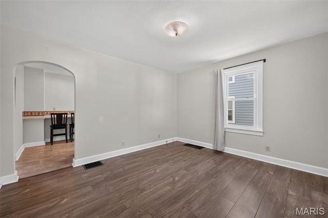 1014 N Benton Avenue, St Charles, MO 63301