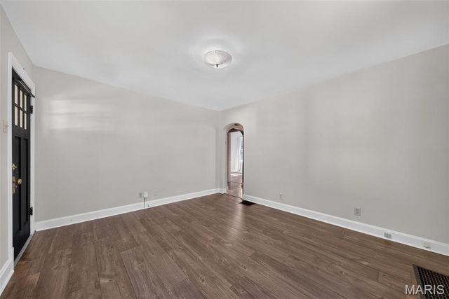 1014 N Benton Avenue, St Charles, MO 63301
