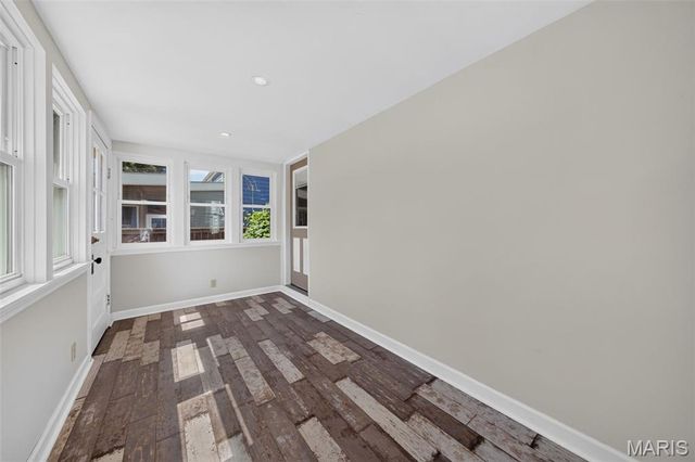 1014 N Benton Avenue, St Charles, MO 63301