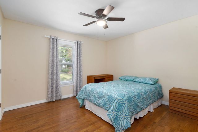 2081 E Adolphus Court, Springfield, MO 65804