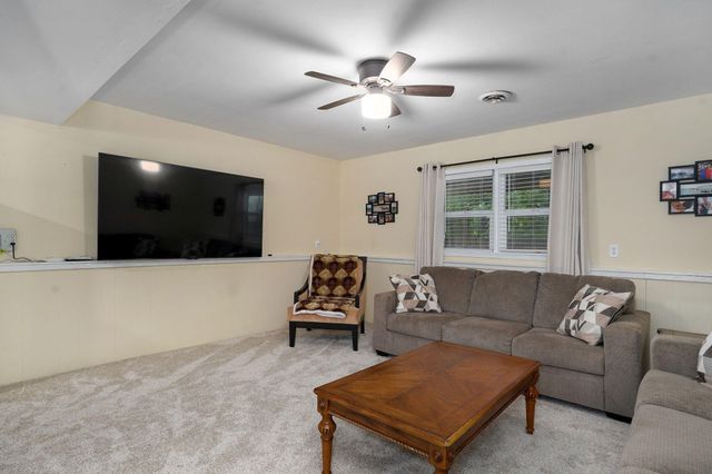 2081 E Adolphus Court, Springfield, MO 65804