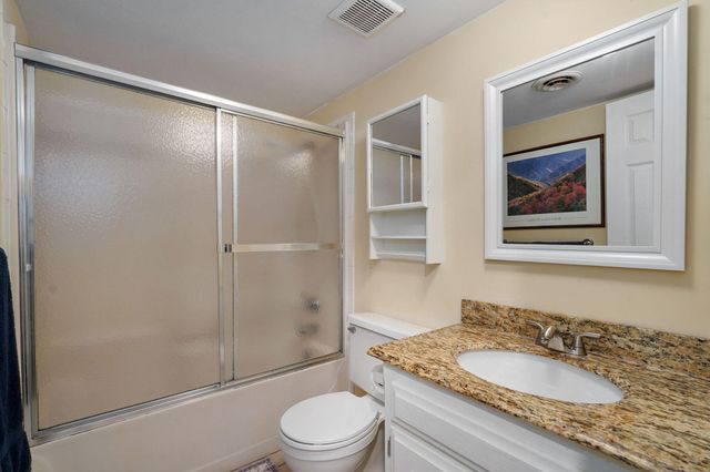 2081 E Adolphus Court, Springfield, MO 65804