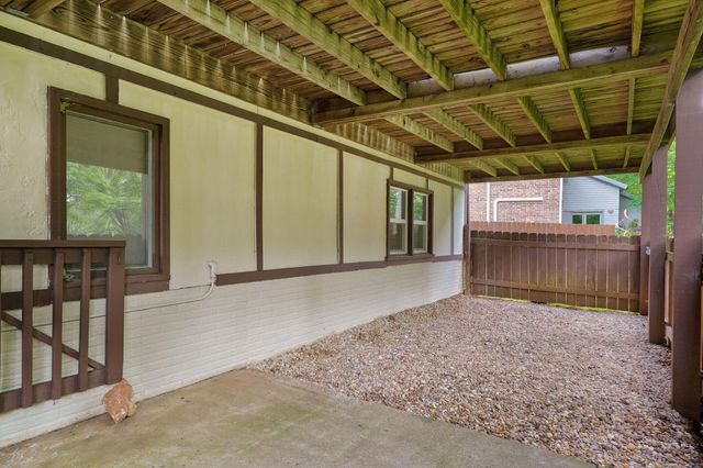 2081 E Adolphus Court, Springfield, MO 65804