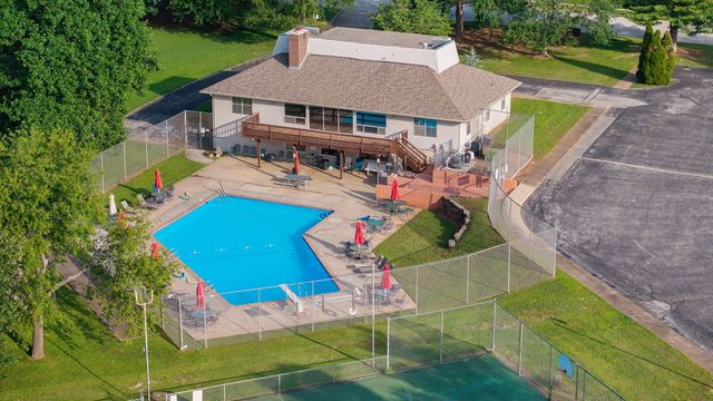 2081 E Adolphus Court, Springfield, MO 65804