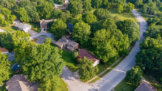 2081 E Adolphus Court, Springfield, MO 65804