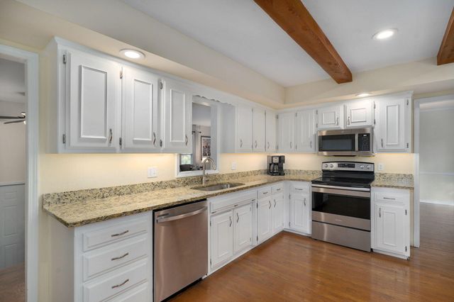 2081 E Adolphus Court, Springfield, MO 65804