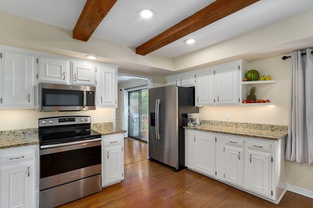 2081 E Adolphus Court, Springfield, MO 65804