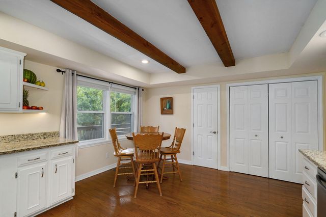 2081 E Adolphus Court, Springfield, MO 65804
