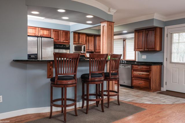 2806 Woodstock Drive, Port Huron, MI 48060