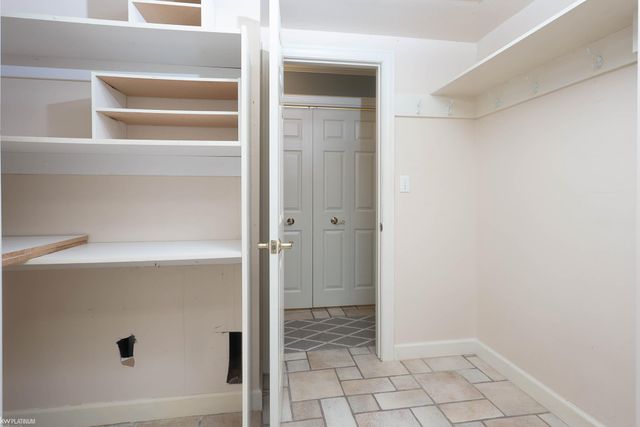 2806 Woodstock Drive, Port Huron, MI 48060