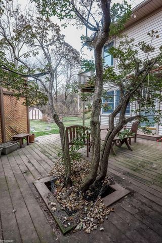 2806 Woodstock Drive, Port Huron, MI 48060