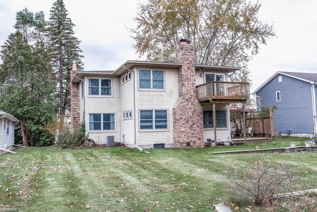 2806 Woodstock Drive, Port Huron, MI 48060